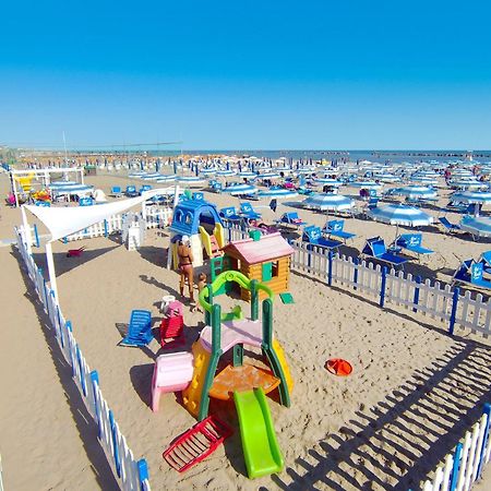 Hotel Mareblu Сенигаллия Экстерьер фото